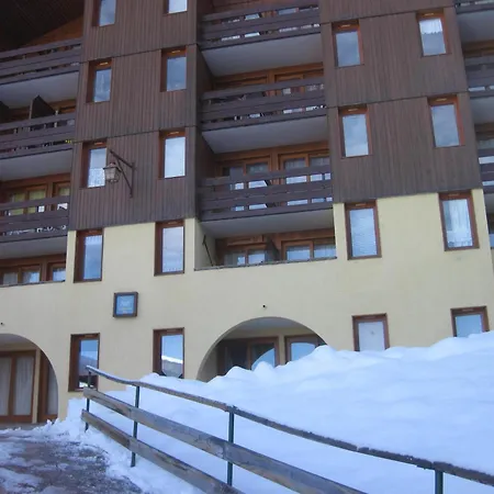 Cosy Pres Des Pistes Avec Balcon Et Tv - Fr-1-181-2832 Apartment